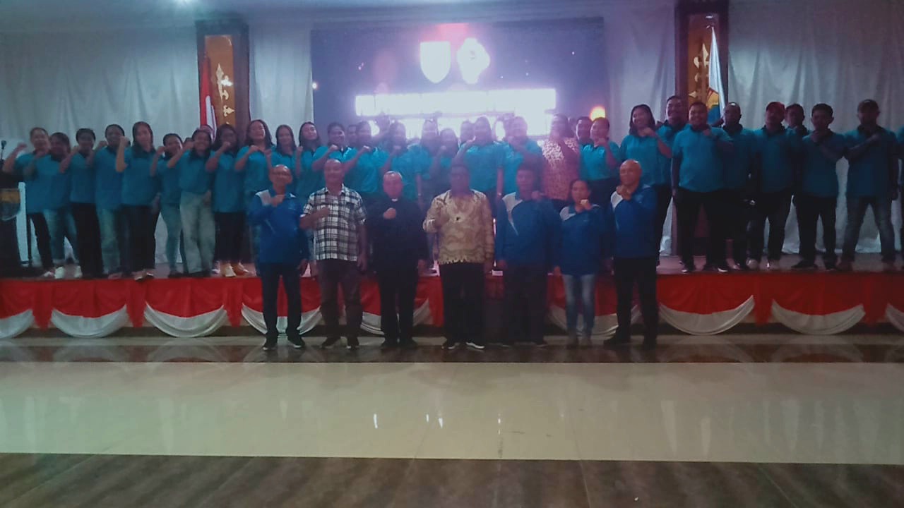 Lepas Kontingen Pesparawi, Pj Bupati SBB: Pupuk Kekompakan dan Kerja Keras, Yakin Raih Hasil Maksimal