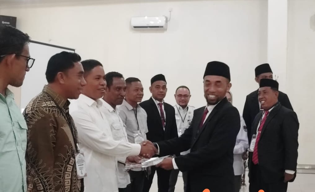 KPU Buru Tetapkan Ikram-Sudarmo Sebagai Bupati dan Wabup Terpilih