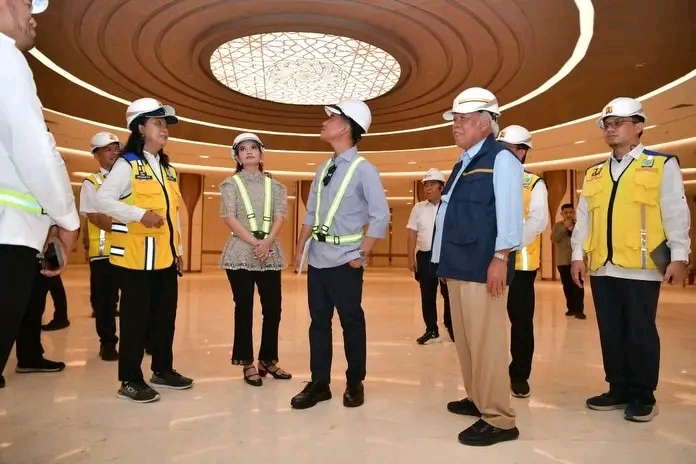 Wakil Presiden Gibran Rakabuming Tinjau Masjid Negara di IKN